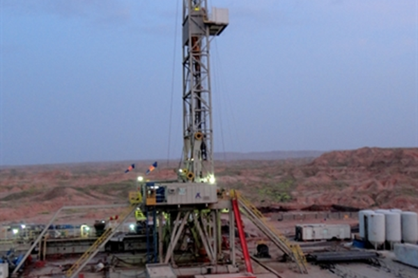 2000 horsepower land drilling rig of Petro Omid Asia Company > en